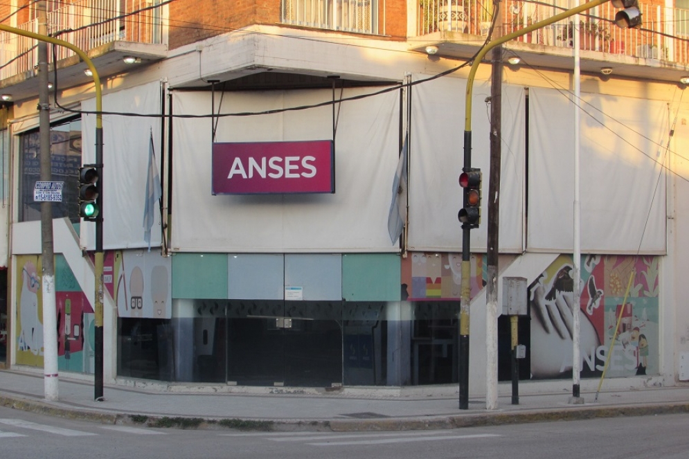 La sede de Anses local seguir&aacute; cerrada hasta el lunes 13 de abril, pero pasar saber si sos beneficiario del IFE deber&aacute;s ingresar a la pagina del organismo. 