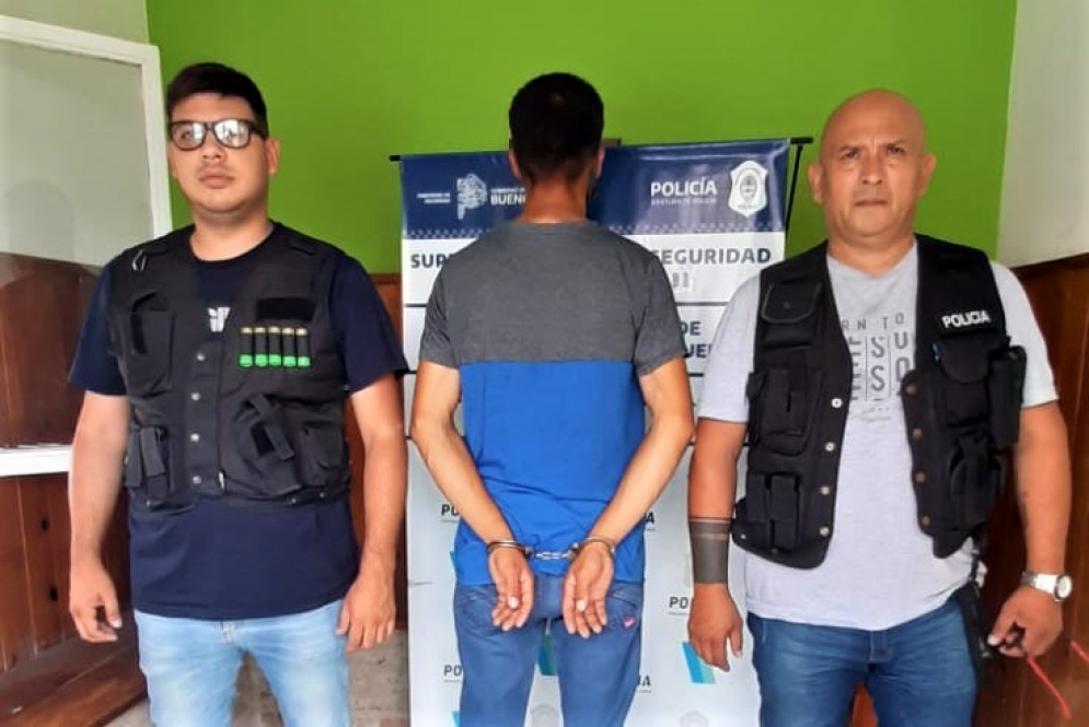 Olivera esposado en la Comisar&iacute;a N&deg;2.