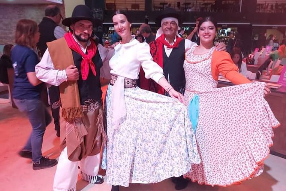 Para entradas anticipadas contactarse al 2226-525107.