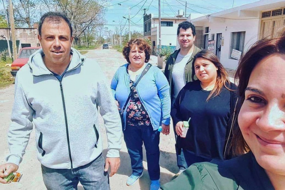 Duhalde (izq.) en campa&ntilde;a, &iquest;una imagen del pasado?