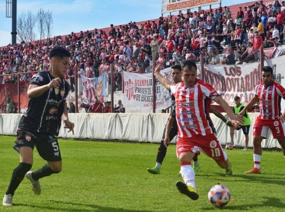 Se jug&oacute; ante un buen marco de p&uacute;blico.