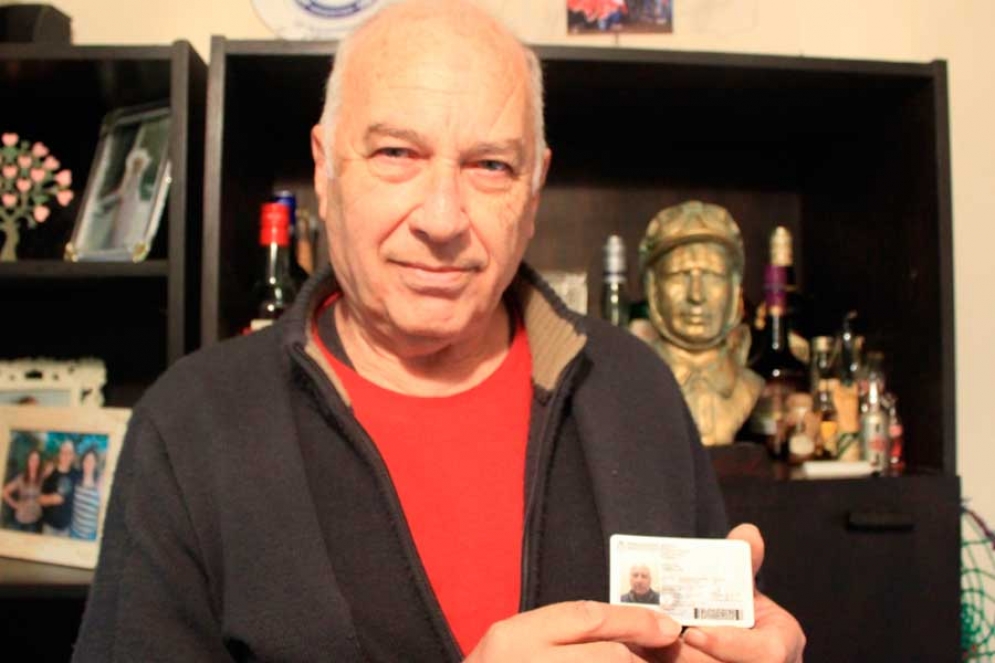 Ruben Fangio recibi&oacute; el DNI que acredita su identidad